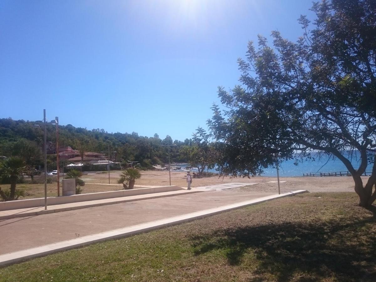 아르바탁스 Un Po Di Relax A Pochi Passi Dal Mare! 아파트 외부 사진
