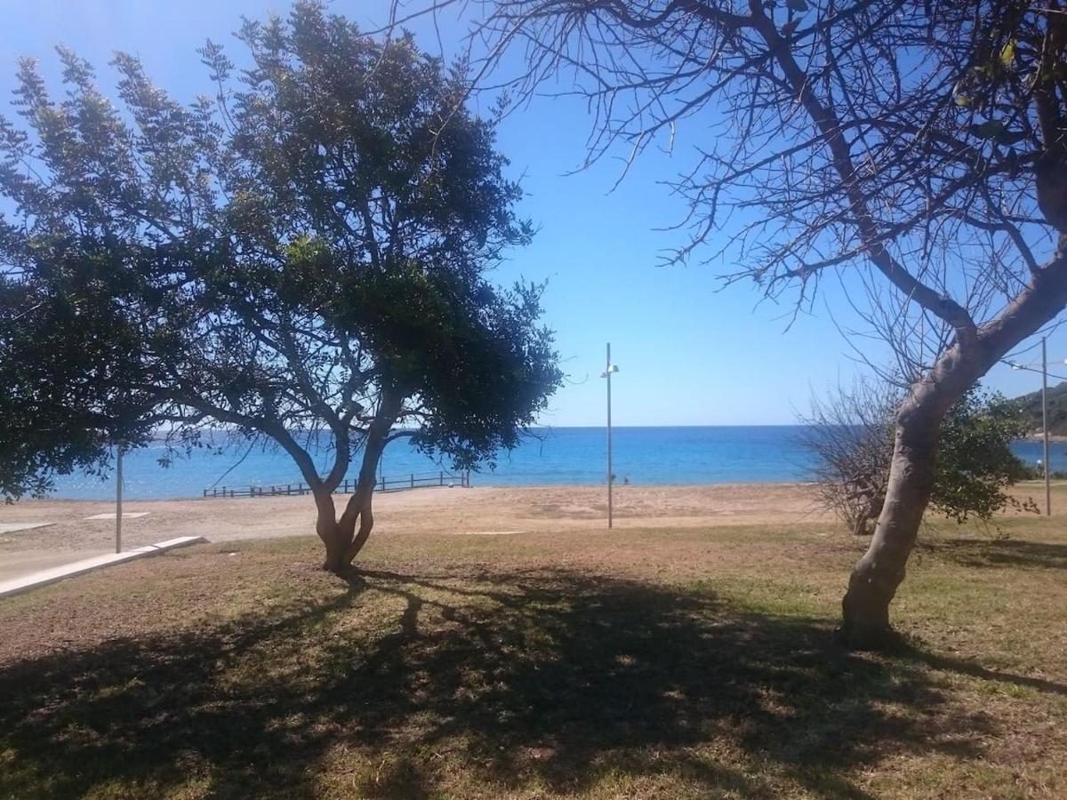 아르바탁스 Un Po Di Relax A Pochi Passi Dal Mare! 아파트 외부 사진