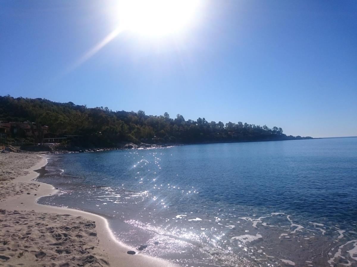 아르바탁스 Un Po Di Relax A Pochi Passi Dal Mare! 아파트 외부 사진
